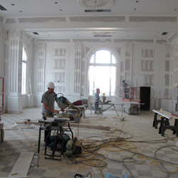 Merenovasi Hotel Tua dengan Konsep Desain Terkini