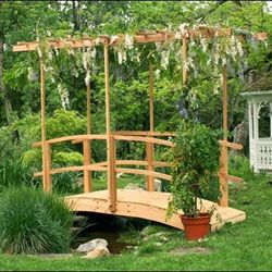 Jembatan Cantik Untuk Taman