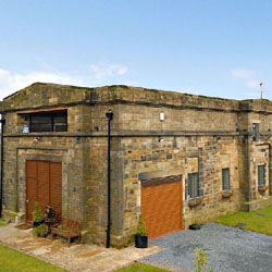 Rumah Tua yang Anggun