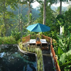 Ruang Terbuka di atas Bukit di Bali