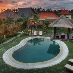 Membuat Desain Kolam Bundar di  Taman Bali 