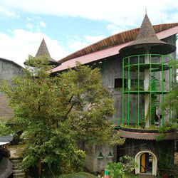 Atap Unik Museum Affandi