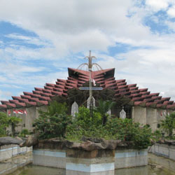 Arsitektur Gedung DPRD Kalimantan Timur yang Indah