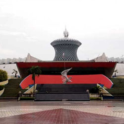 Desain futuristik pada Museum PP IPTEK