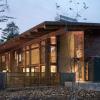 Penggunaan Kayu dan Kaca Pada Rumah Bernuansa Alami