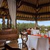 Nuansa Etnik Bali pada Ruang Makan Terbuka